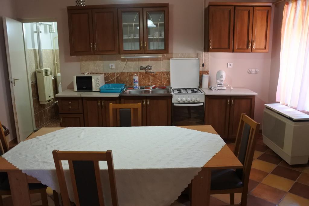 Kisasszony Apartman Eger Luaran gambar