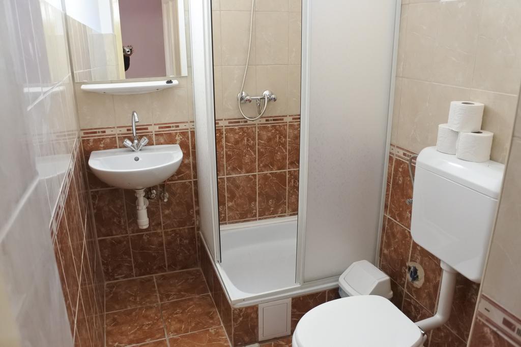Kisasszony Apartman Eger Luaran gambar