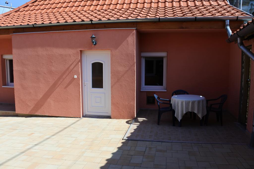 Kisasszony Apartman Eger Luaran gambar