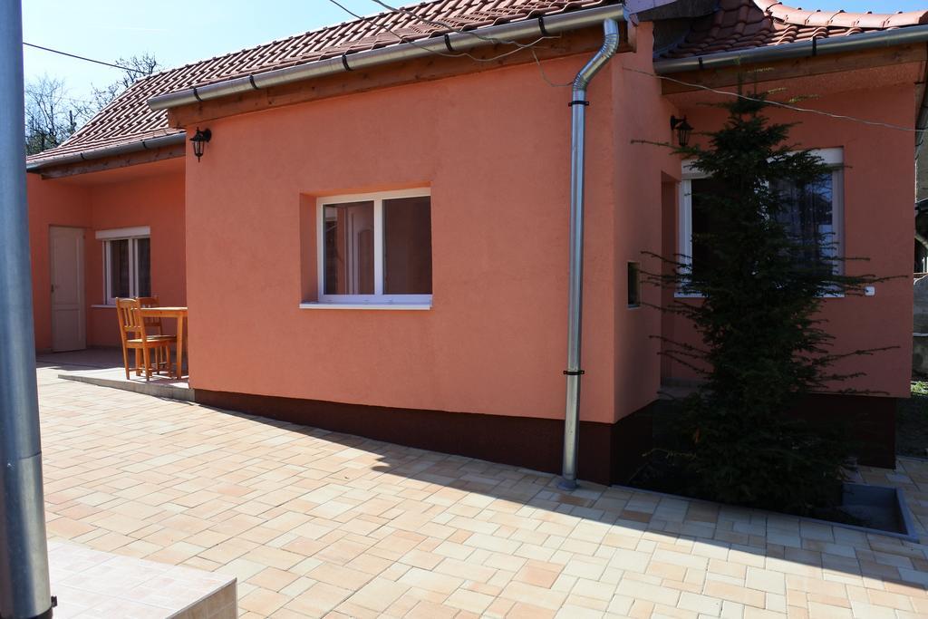 Kisasszony Apartman Eger Luaran gambar