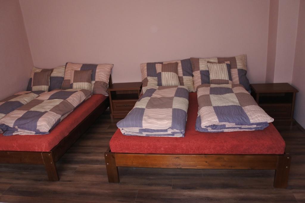 Kisasszony Apartman Eger Luaran gambar