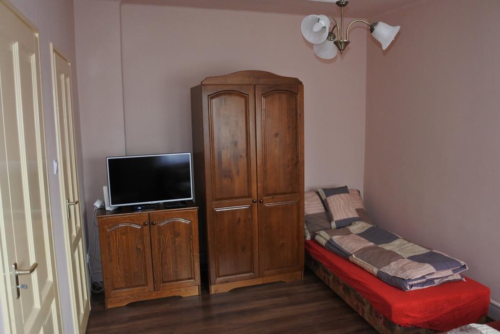 Kisasszony Apartman Eger Luaran gambar