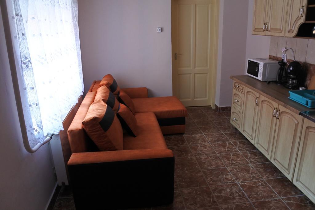 Kisasszony Apartman Eger Luaran gambar