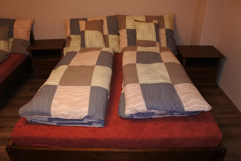 Kisasszony Apartman Eger Luaran gambar
